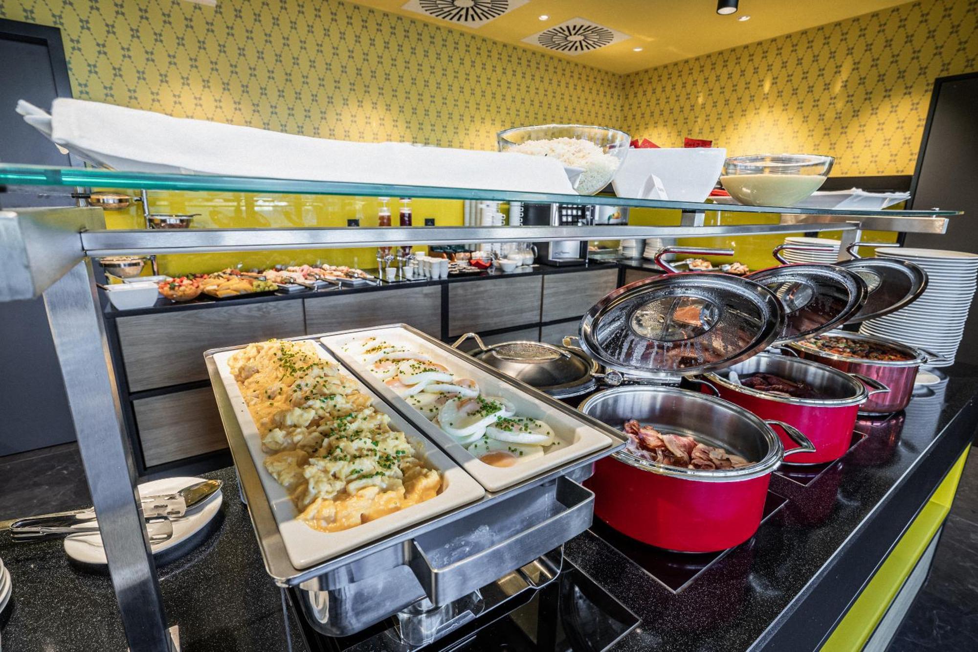 Ea Congress Hotel Aldis Hradec Králové Esterno foto